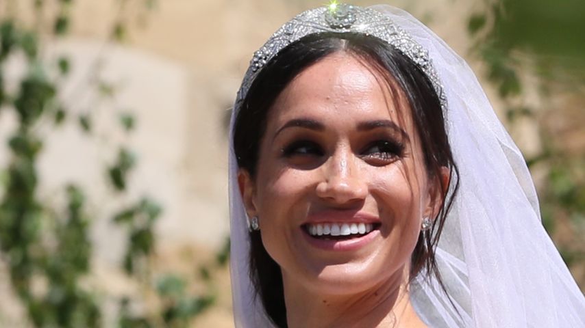 Alt, neu, geliehen & blau: So setzte Meghan den Brauch um!