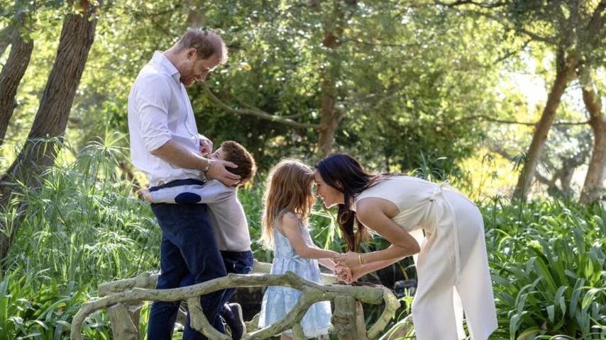 Meghan und Prinz Harry verzaubern mit neuem Familienbild