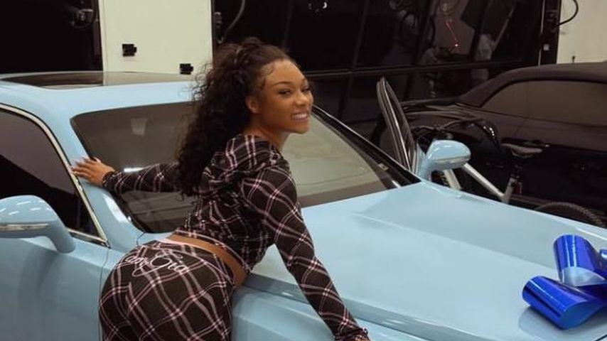 Meghan Thee Stallion mit ihrem neuen Auto, 2026
