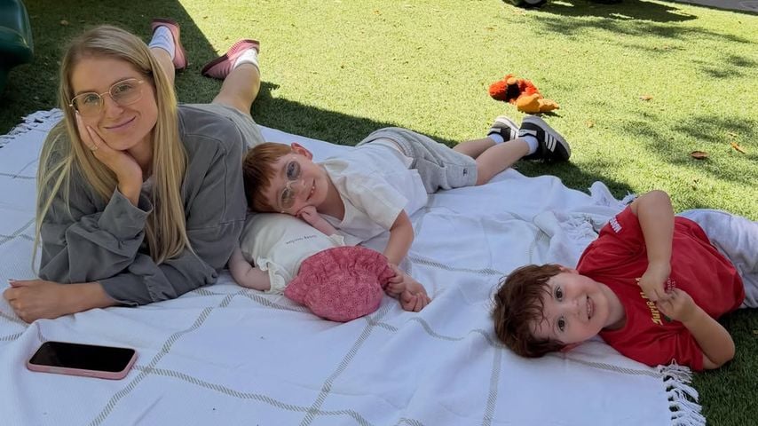 Meghan Trainor mit ihren zwei Söhnen und der Tochter