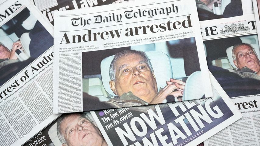 Britische Zeitungen berichten über die Festnahme von Andrew Mountbatten-Windsor am 19. Februar 2026