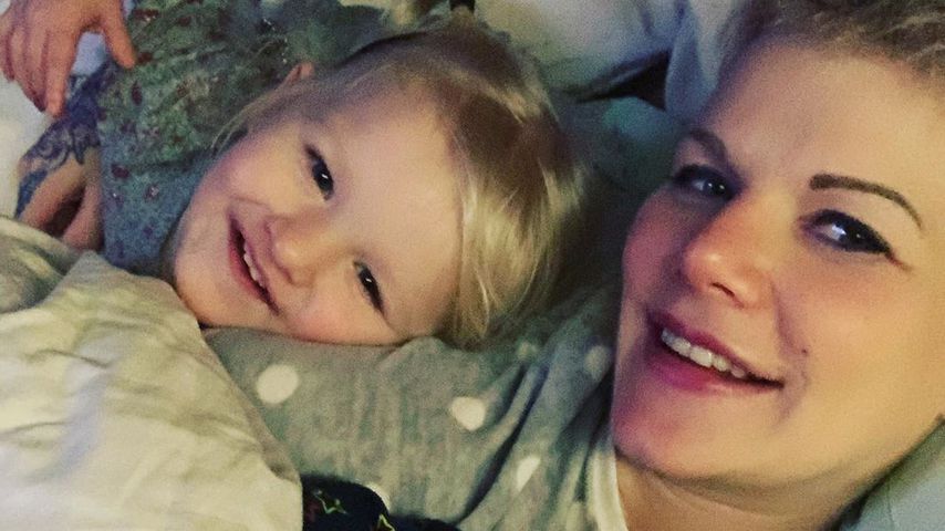 Melanie Müller kuschelt mit ihren Kindern Mia Rose und Matty