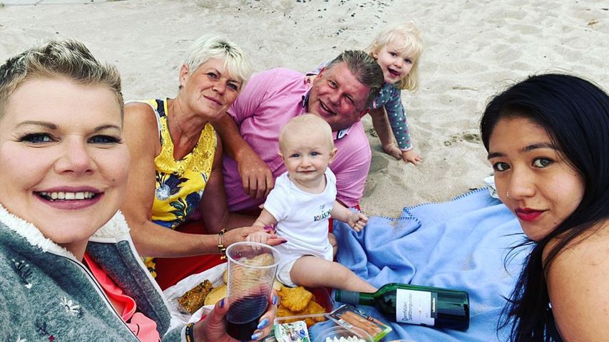 Sohn saß nicht im Wein: Melanie Müller kontert den Mama-Hate