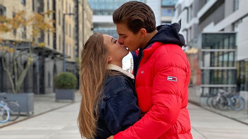 "Love Island"-Tim teilt erstes Kussfoto mit seiner Melina