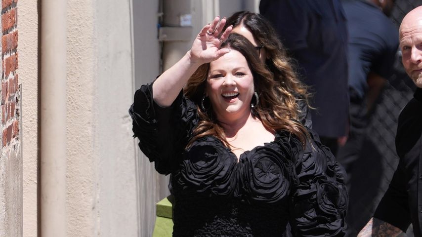 Sexy in Schwarz: Melissa McCarthy bezaubert mit ihrem Look