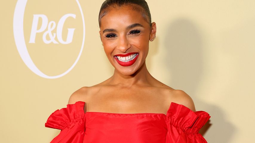 Melody Thornton, Sängerin