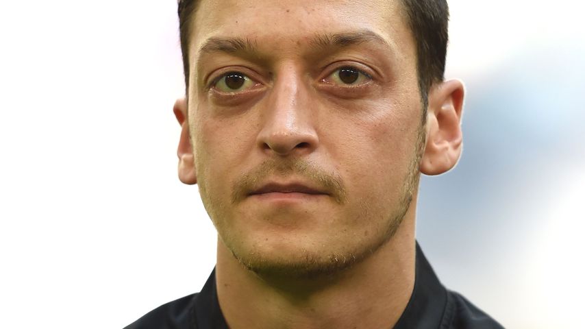 "Mit Stolz und Ehre": Bülent Sharif steht hinter Mesut Özil!