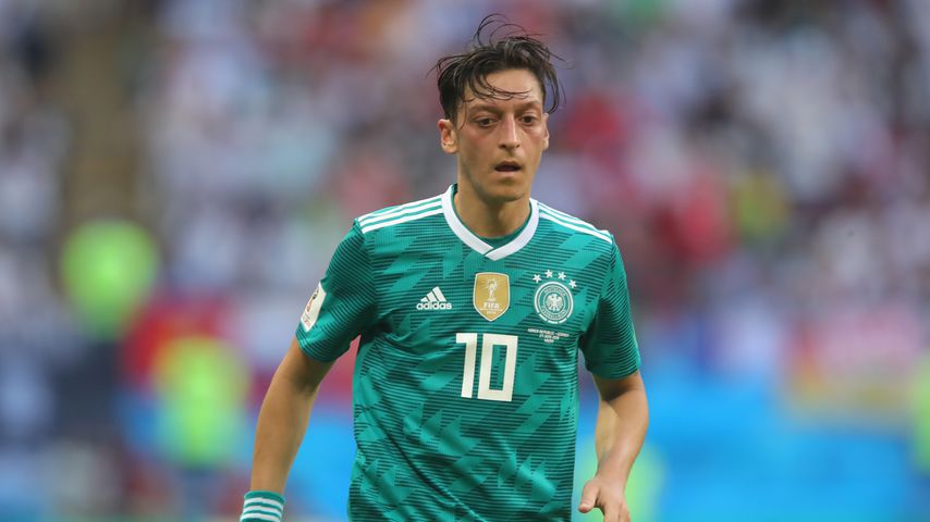 Mega-Zoff nach WM-Aus: Mesut Özil legte sich mit Fans an!