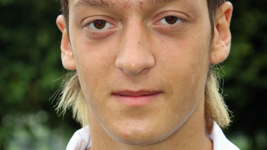 Hot vs. respektlos: Özil feiert WM-Titel oben ohne