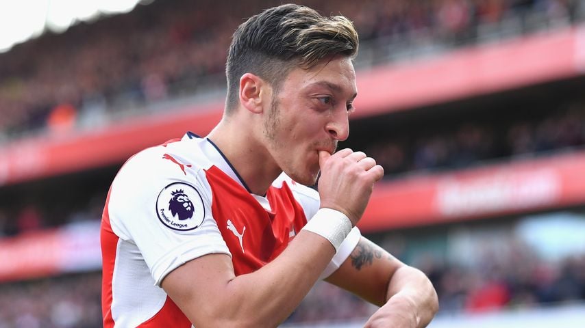 Lustige Video-Nachrichten: Mesut Özil feiert 28. Geburtstag!