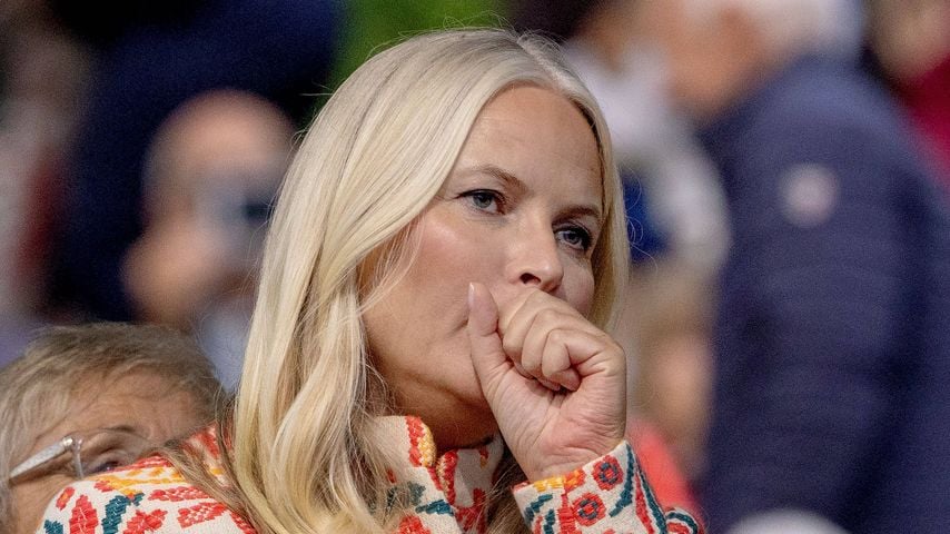 In Sorge um Mette-Marit: Haakon stützt erschöpfte Gattin