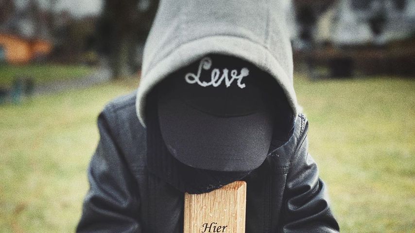 Mia de Vries' Sohn Levi