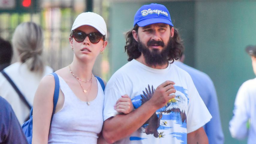 Mia Goth und Shia LeBeouf im Disneyland, 2021