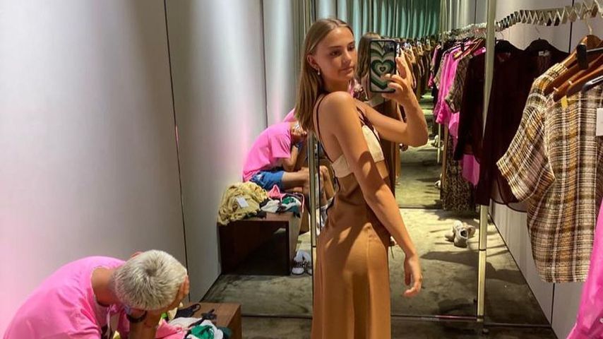 Shoppingtrip mit Mia: Romeo Beckham findet's megalangweilig