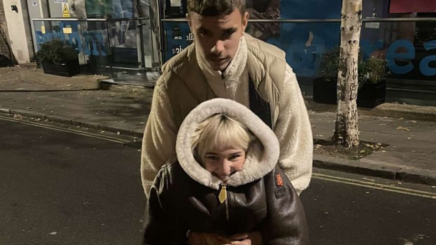 Mia Regan und Romeo Beckham