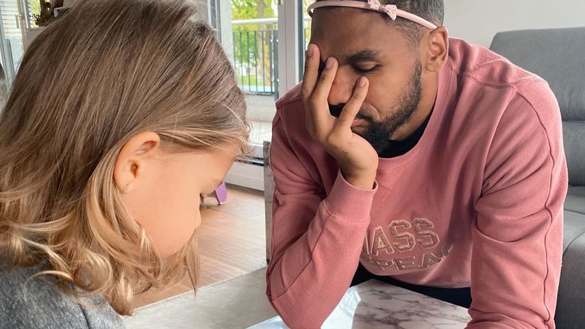 Mia Rose und Dominic Harrison im April 2020