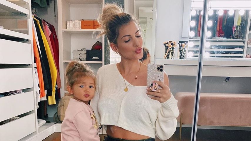 Mia Rose und Sarah Harrison im Oktober 2019
