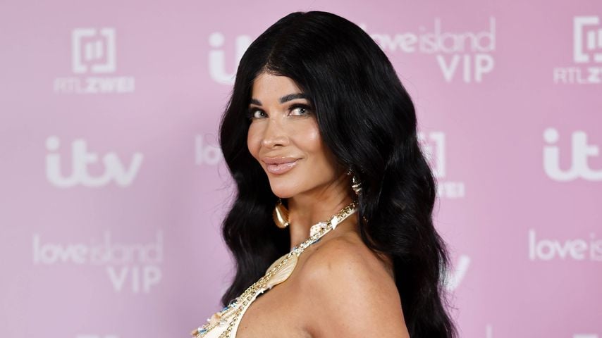 So findet Micaela Schäfer bisexuelle Girls bei "Love Island"
