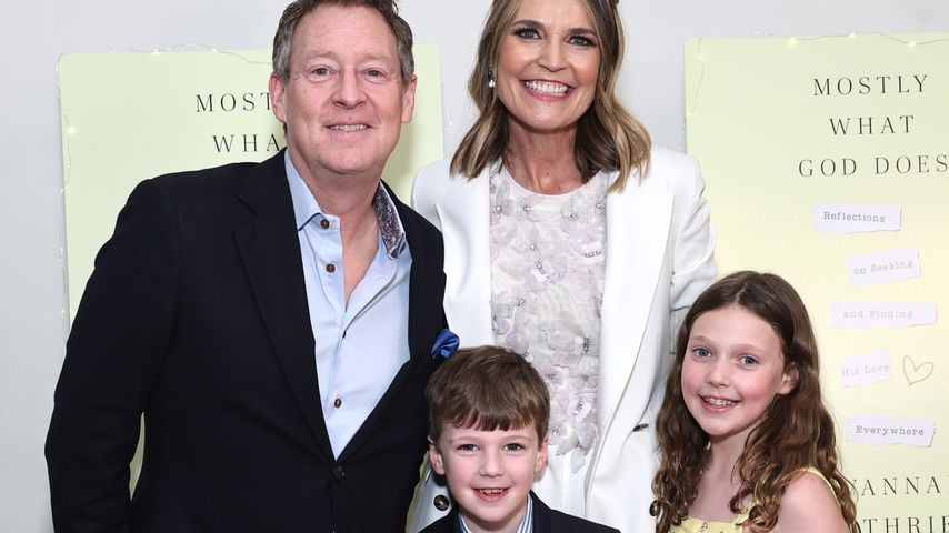 Michael Feldman und Savannah Guthrie mit ihren Kindern