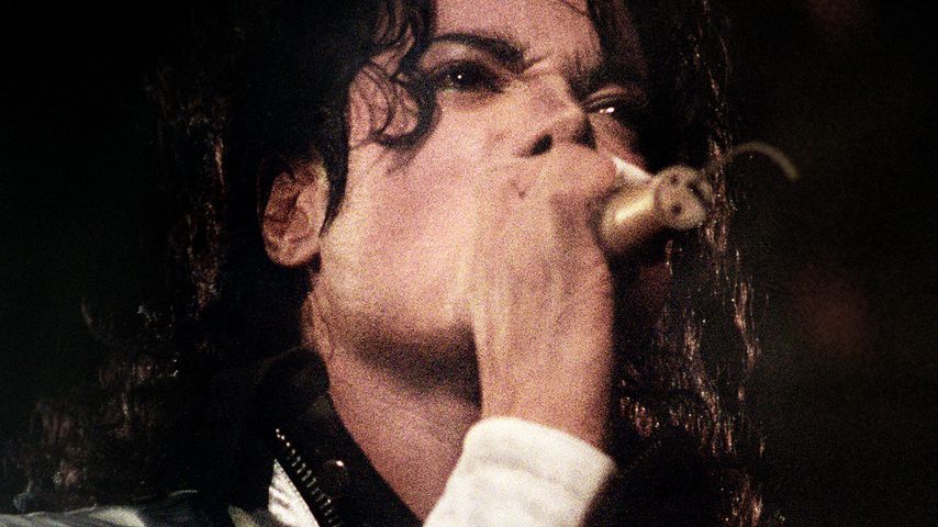 Ist Michael Jackson nicht der biologische Vater seiner Kids?