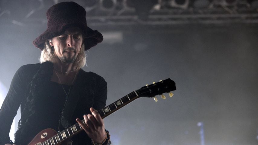 Michael Krammer von der Band Bilderbuch im Dezember 2024 in Hannover