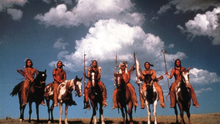 Michael Spears, Jason R Lone Hill, Tony Pierce und Nathan Lee Chasing His Horse in einer Szene aus "Der mit dem Wolf tanzt" (1990)