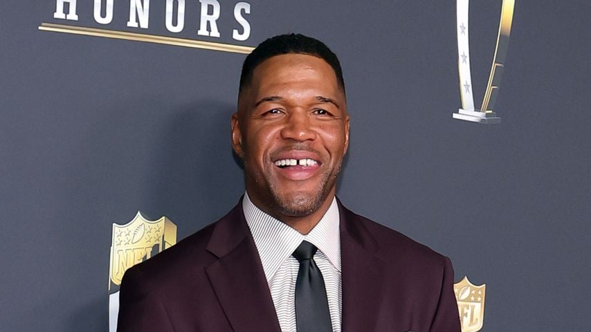 Michael Strahan sorgt mit Outfit-Panne für einen GMA-Lacher