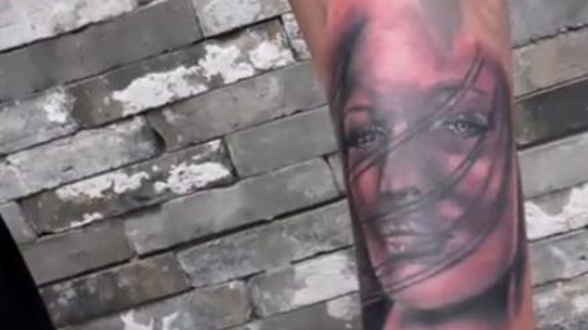 Das neue Tattoo von Michael Wendler, auf dem das Gesicht von Laura Müller zu sehen ist