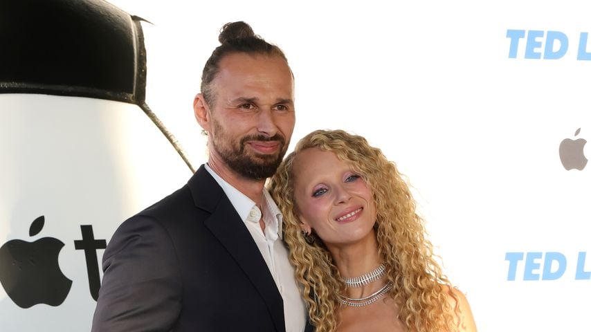 Premiere von "Ted Lasso" Staffel 4: Michal Szymanski und Juno Temple in Los Angeles