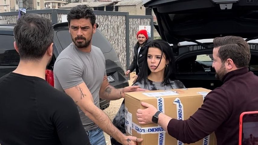 Michele Morrone mit seiner Freundin Moara Sorio in der Türkei