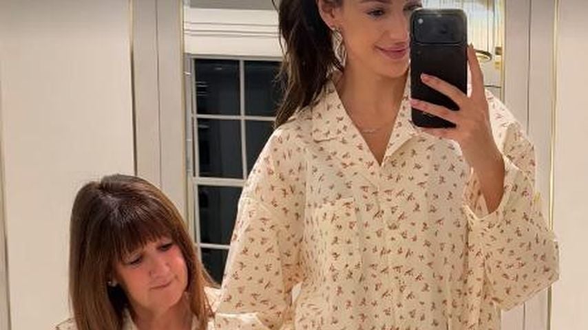 Michelle Keegan teilt seltenes Mutter-Tochter-Pyjama-Selfie
