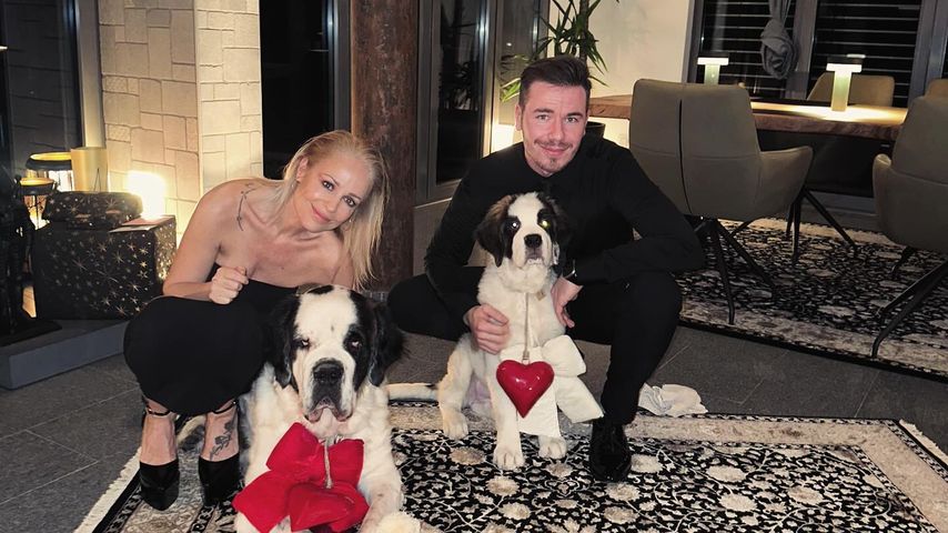 Michelle und Eric Philippi mit ihren Hunden Ronja und Bonnie