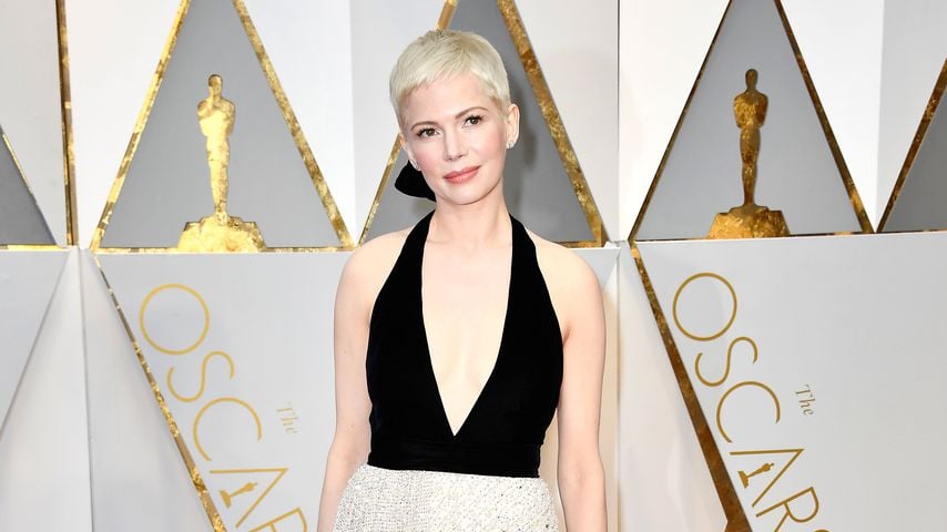 Michelle Williams hat komische Sitznachbarn