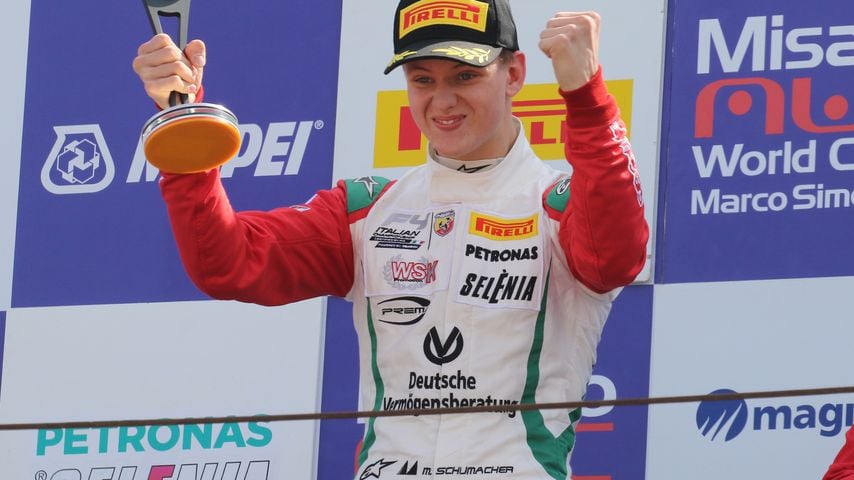 Mick Schumacher: Die Jubel-Pose hat er schon vom Papa!