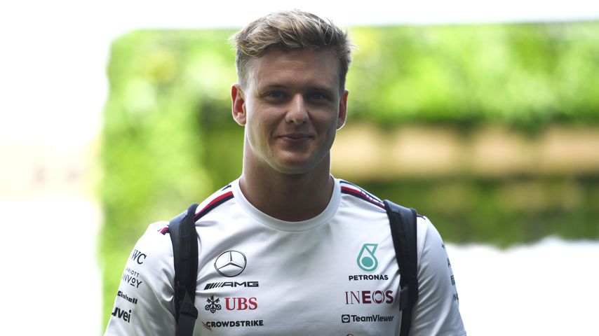 "Viele Emotionen": Mick Schumacher fährt Papas Mercedes!