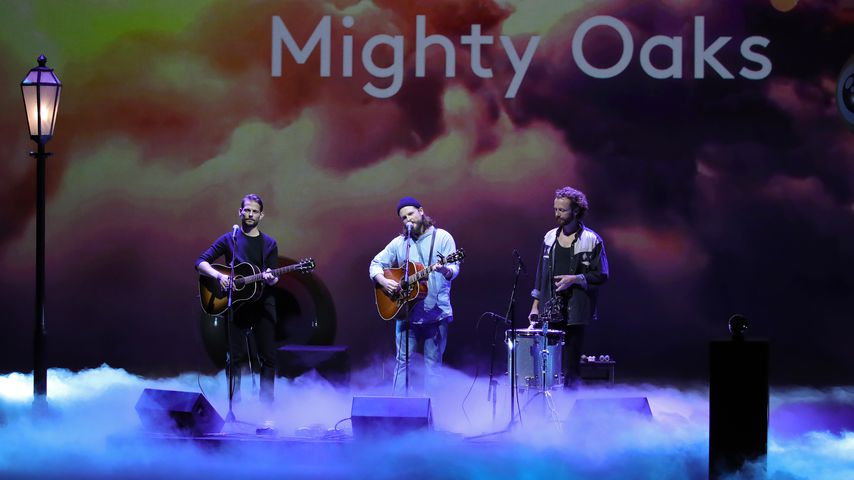 Überraschung von Mighty Oaks: Ian Hoopers Band singt mit ihm