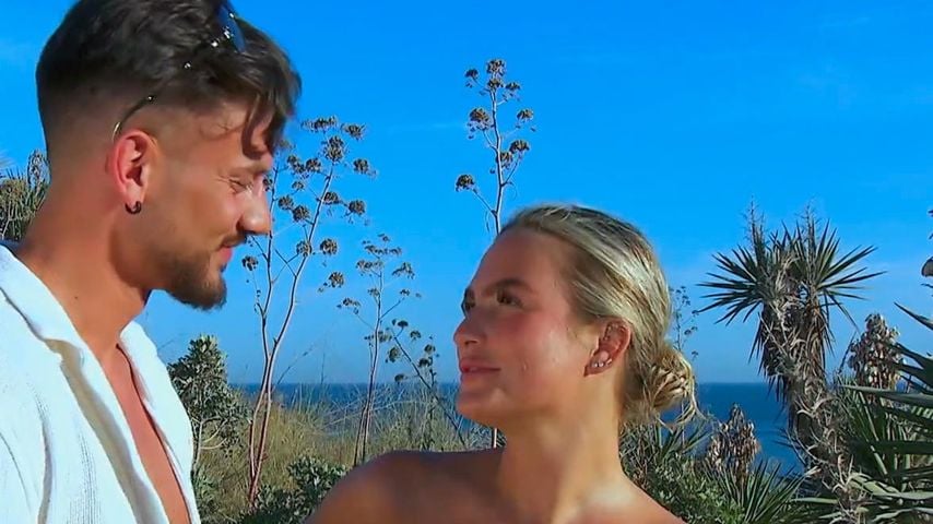 Bei "Temptation Island": Charline und Mikael auf Tuchfühlung