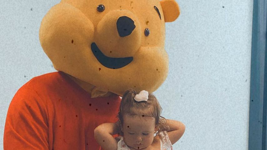 Mike Heiter als Winnie der Pu verkleidet und Aylen