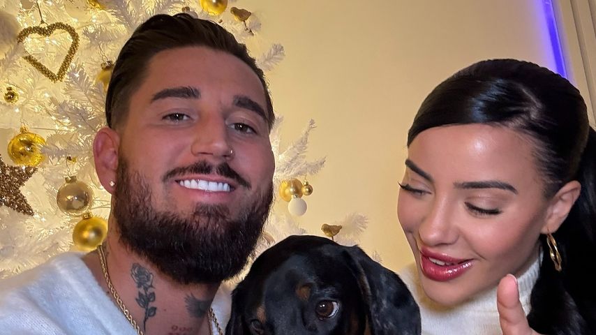 Mike Heiter und Leyla Lahouar mit ihrem Dackel Alani