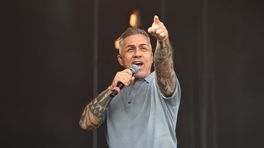 Mike Leon Grosch spendet Videobudget an Frauenrechtsverband
