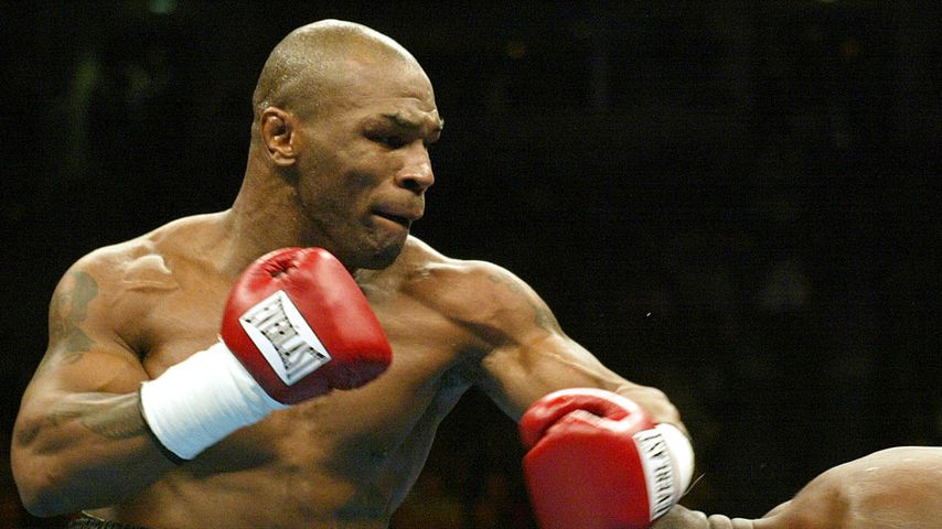 Mike Tyson bei einem Boxkampf, 2003