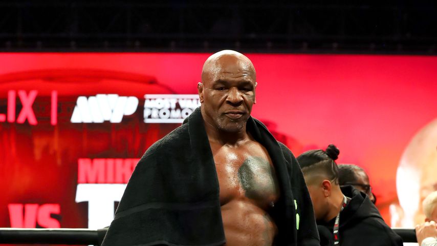 Mike Tyson, Boxprofi