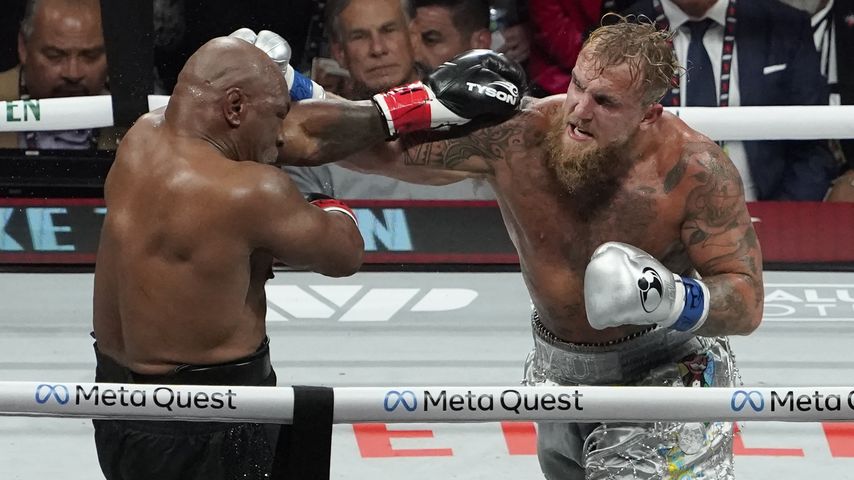 Mike Tyson und Jake Paul beim Boxkampf, November 2024