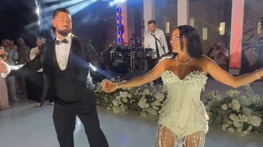 Mike und Leyla Heiter in Kleid Nummer drei