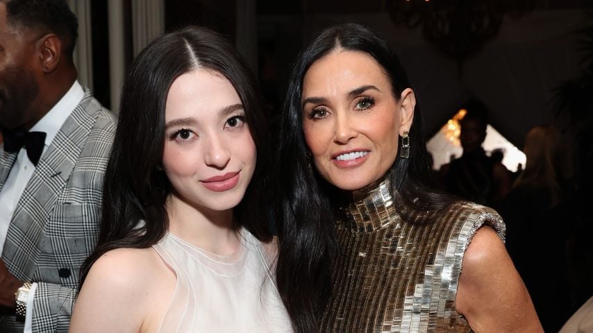 Schauspielerinnen Mikey Madison und Demi Moore bei der "ELLE 2024 Women in Hollywood"-Feier