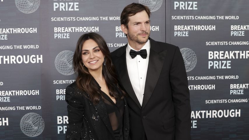 Ashton Kutcher und Mila verzaubern Fans beim Boyband-Konzert