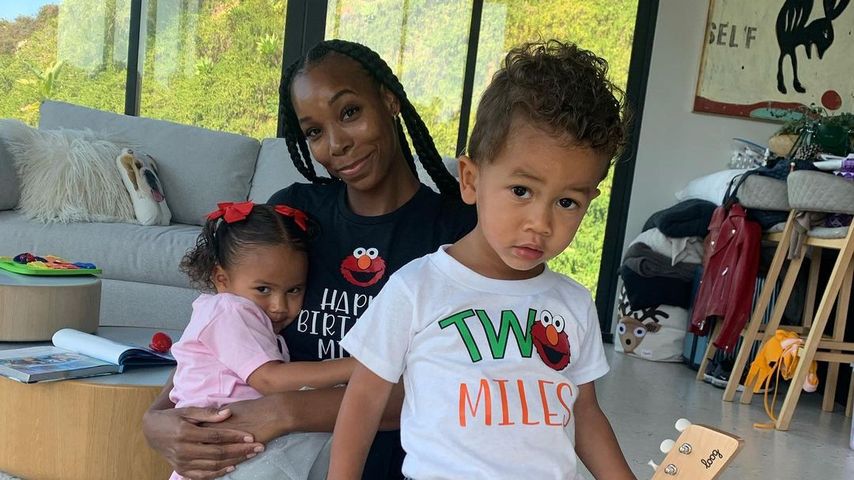 Miles Stephens und Luna Stephens und ihre Nanny