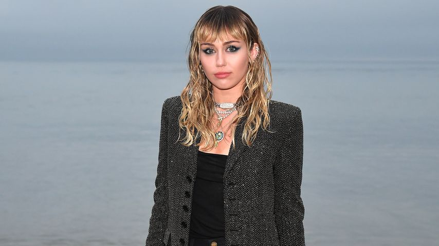 Vom Blitz getroffen: Miley Cyrus' Flieger musste notlanden!