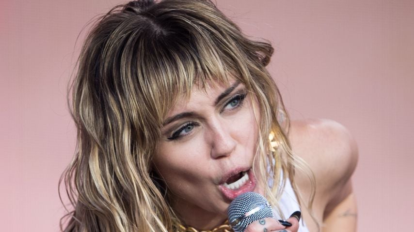 Miley Cyrus bei einem Auftritt auf dem Glastonbury Festival