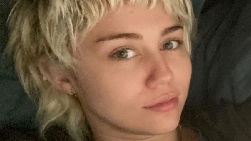 Noch kürzer: Miley Cyrus rockt flippigen Retrohaarschnitt